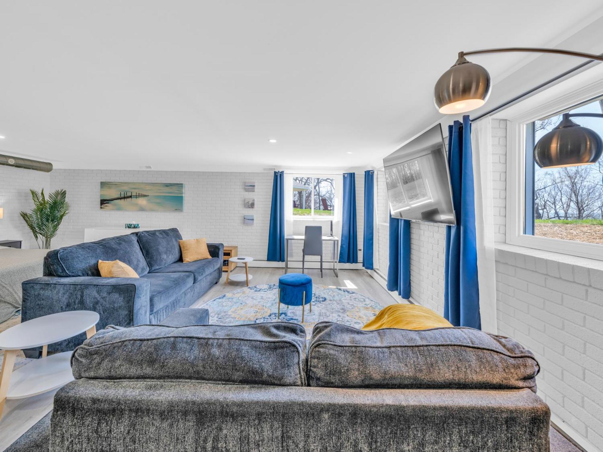 Cliffside Suite #3 - Seacliff Beach Suites Leamington Bagian luar foto